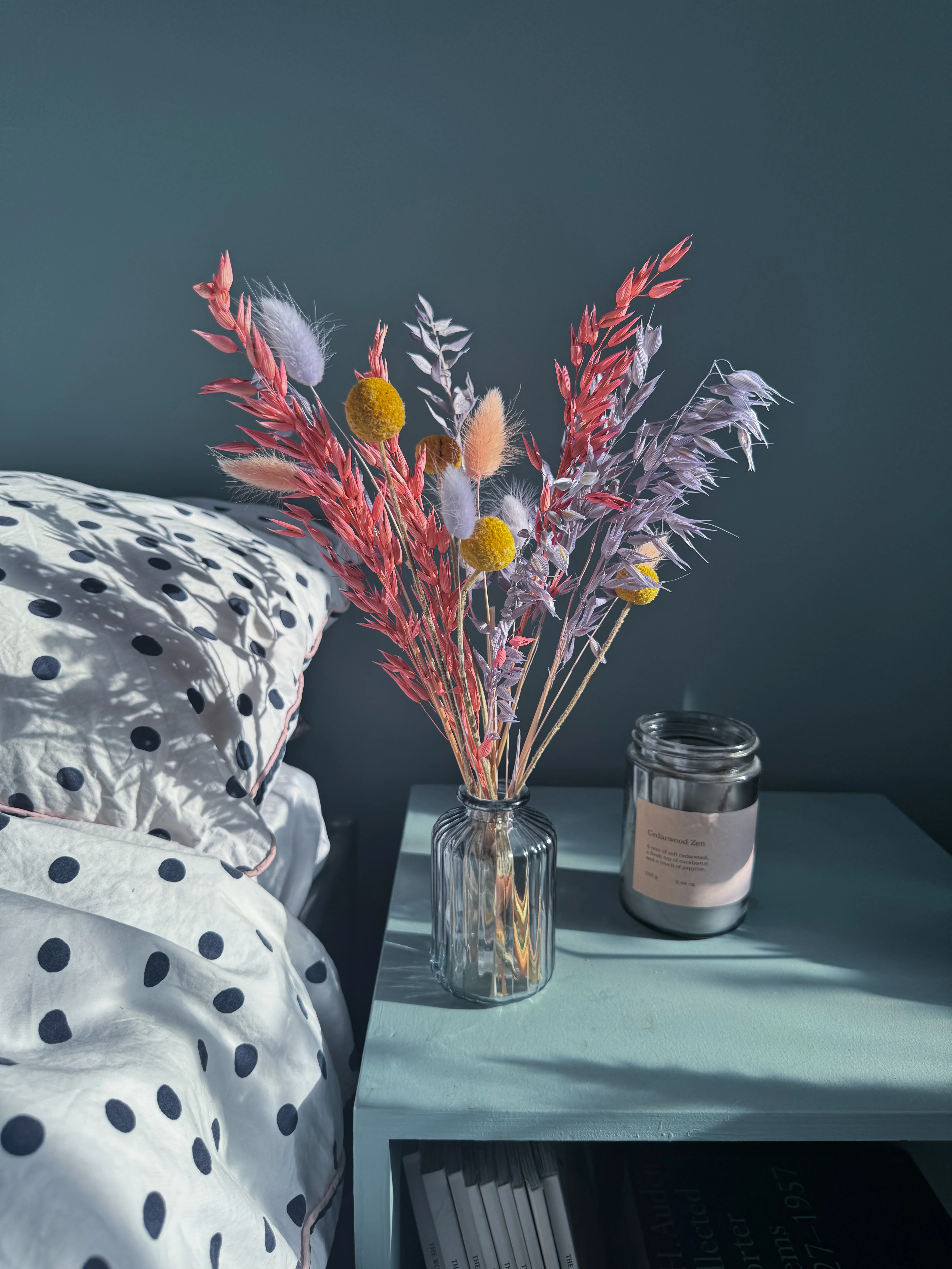 Cecily dried flower mini arrangement - Image 4