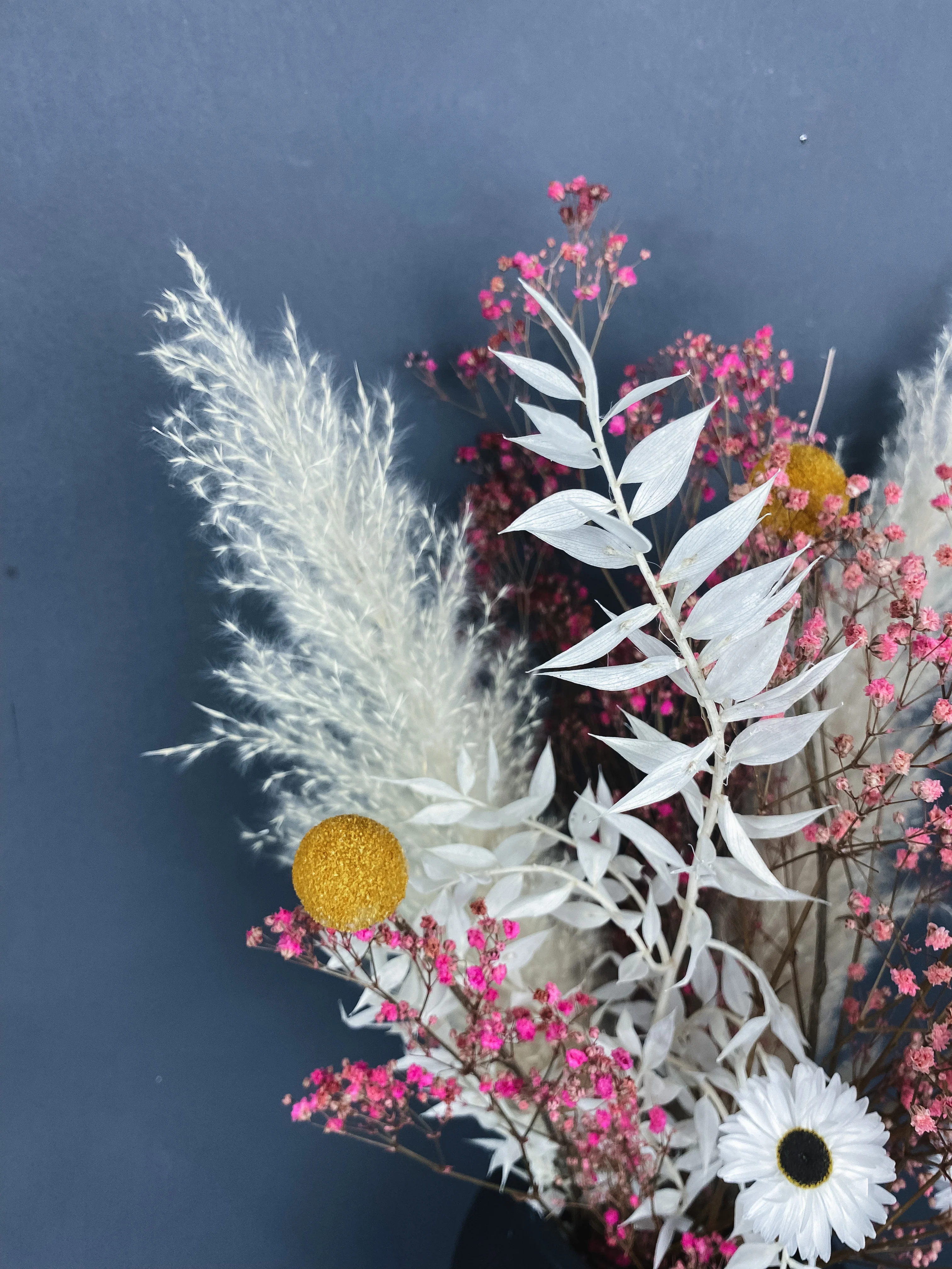 Nyla dried flower bouquet - Image 4