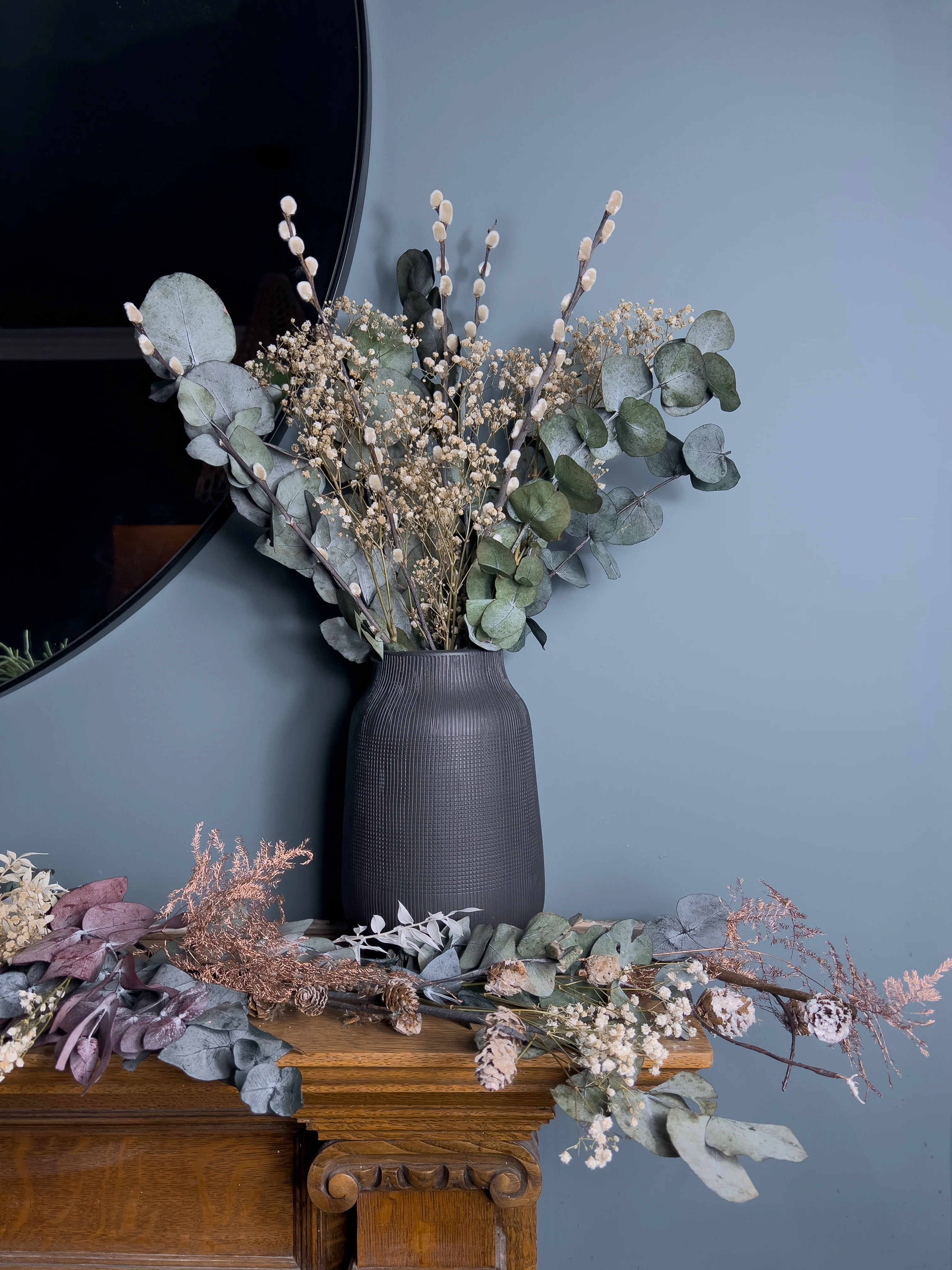 Willow festive dried flower bouquet