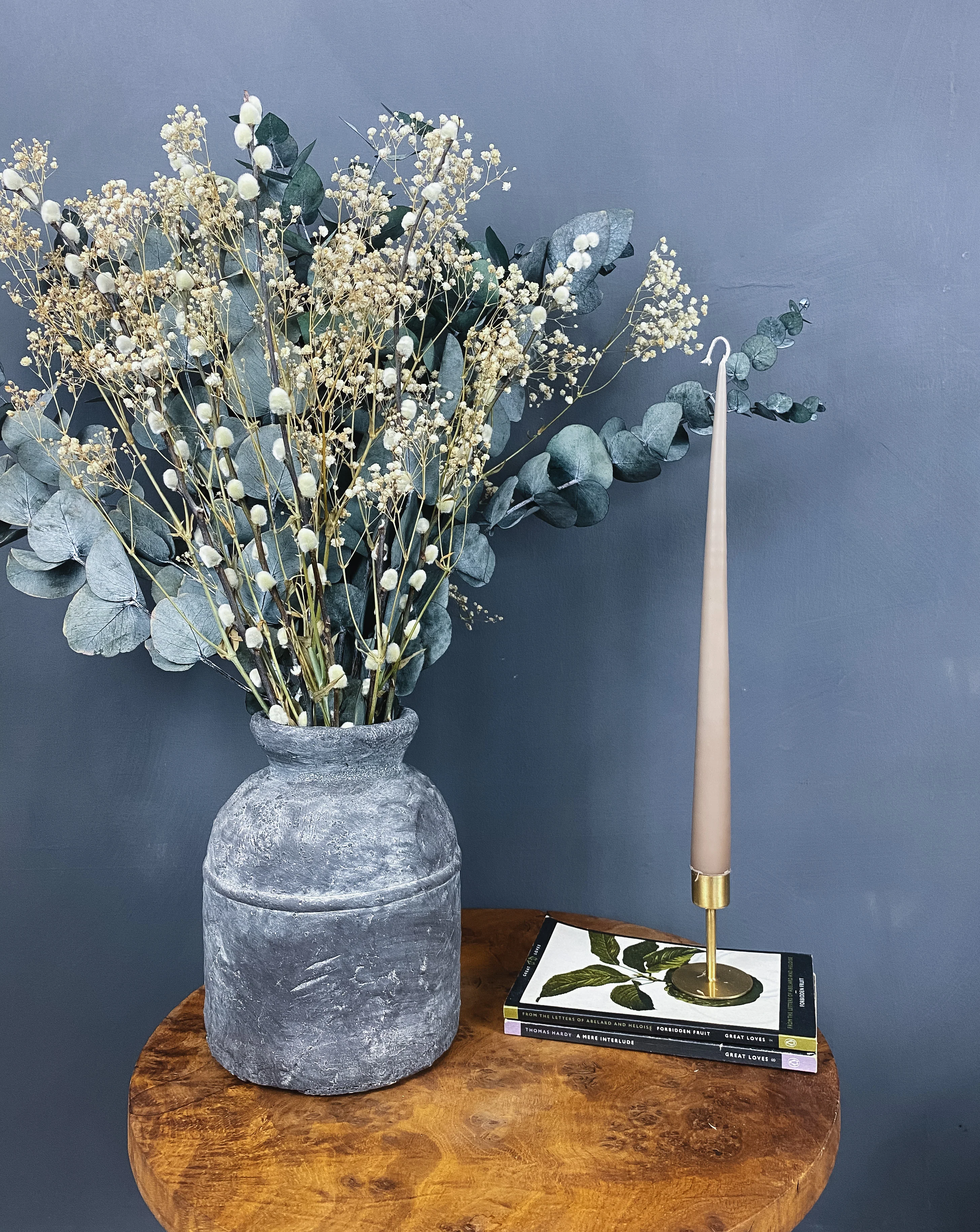 Willow festive dried flower bouquet - Image 5
